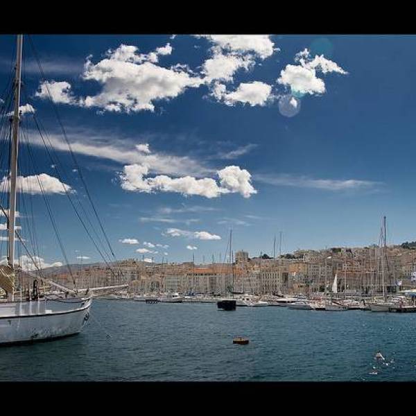 Aconage et transport de vos marchandises depuis le port de Marseille